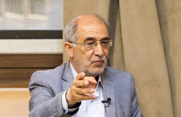 سردار علایی: با آغاز جنگ، ساعت کار شبکههای فارسی زبان افزایش یافت / فروردین 1402 پسر شاه را به اسرائیل بردند و آمادهاش کردند تا جایگزین نظام فعلی شود