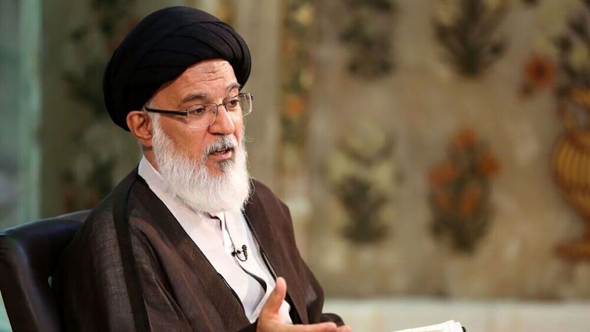 تاملی در اظهارات روحانی توسعه ستیز/ جملات قصار از "اینترنت بساط شیطان است" تا "مردم ایران توسعه نمیخواهند"