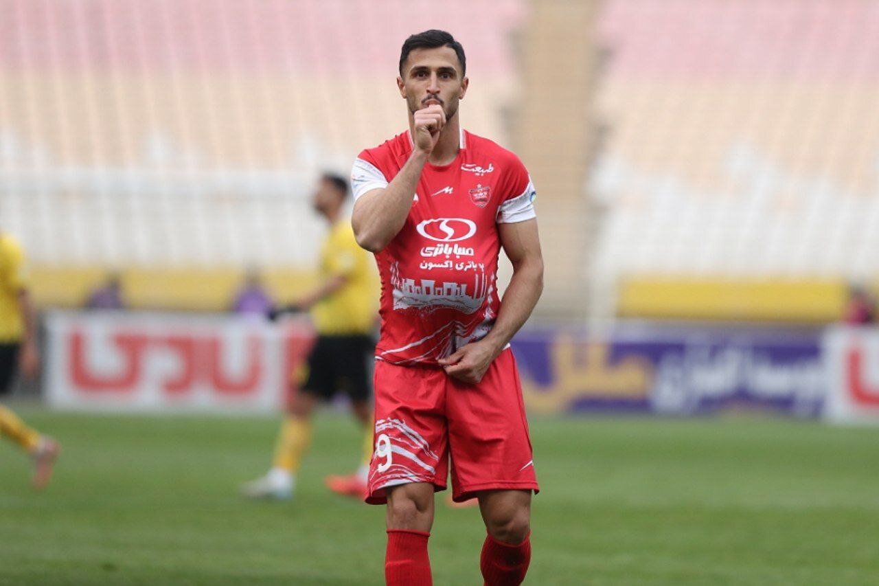 عکس | علی علیپور و شادی خاص برای نورسیده