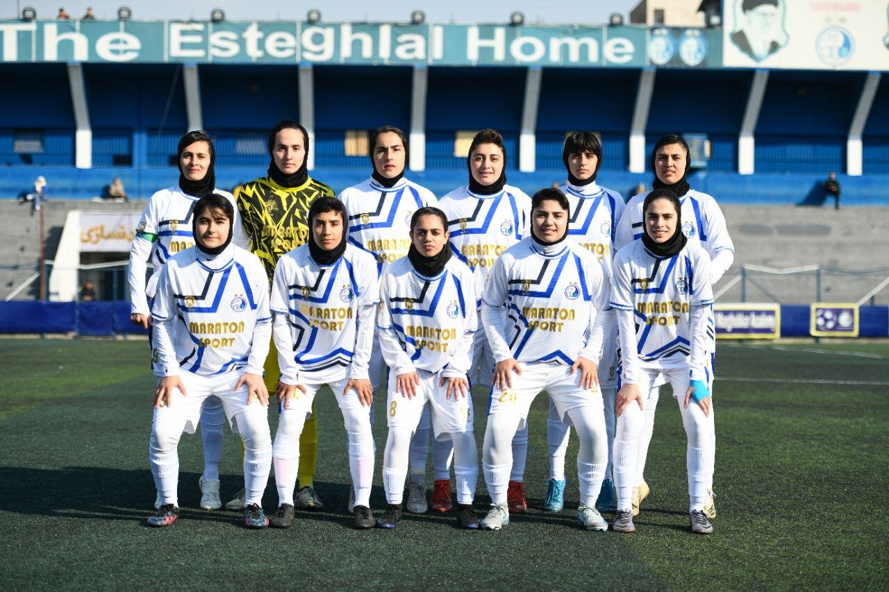 زنان استقلال با برد شروع کردند