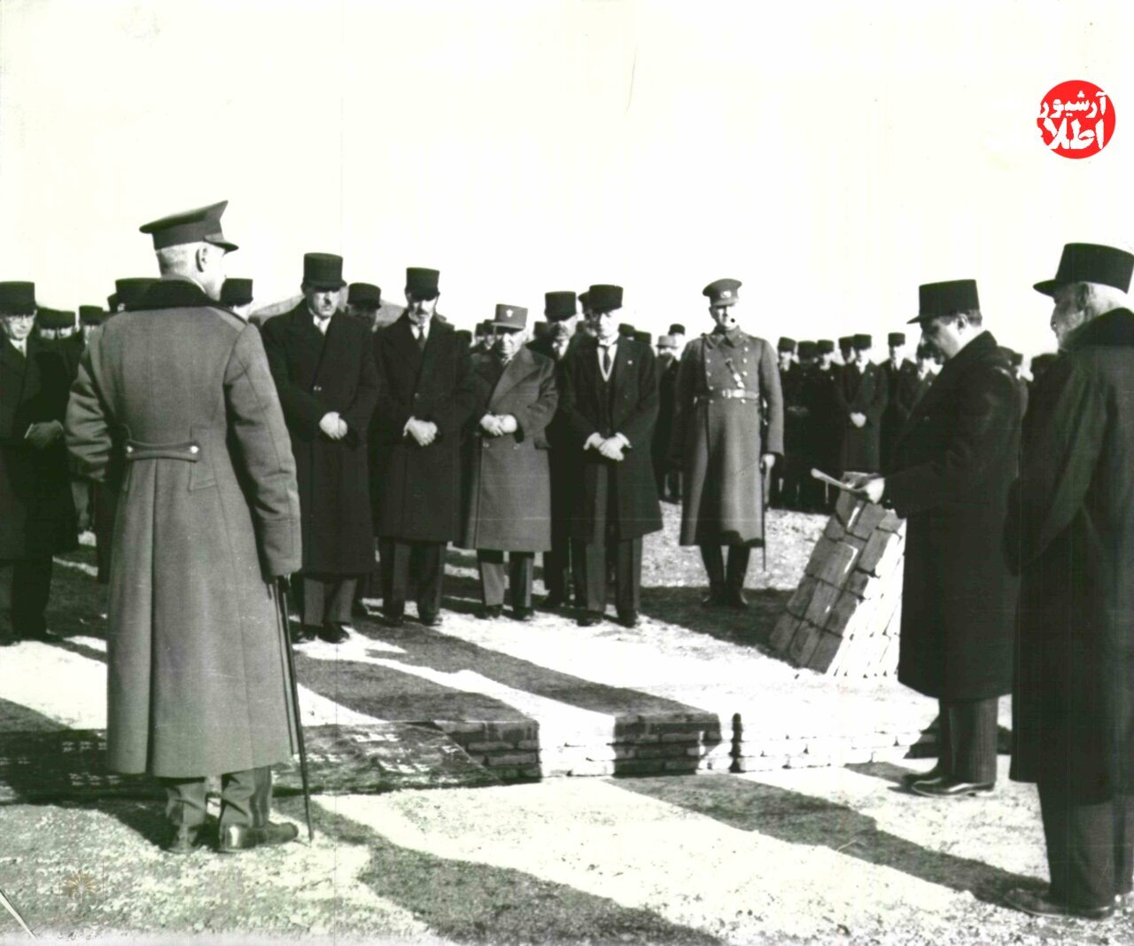 عکسهای تاریخی/ افتتاح دانشگاه تهران با حضور رضاشاه!