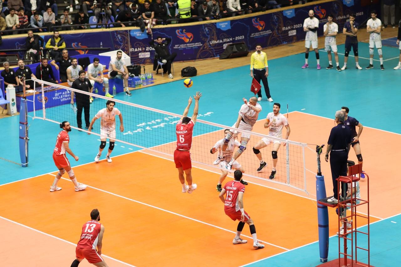 صعود شهرداری ارومیه به عنوان صدرنشین مرحله نخست لیگ برتر والیبال / ارومیهایها فراتر از انتظار