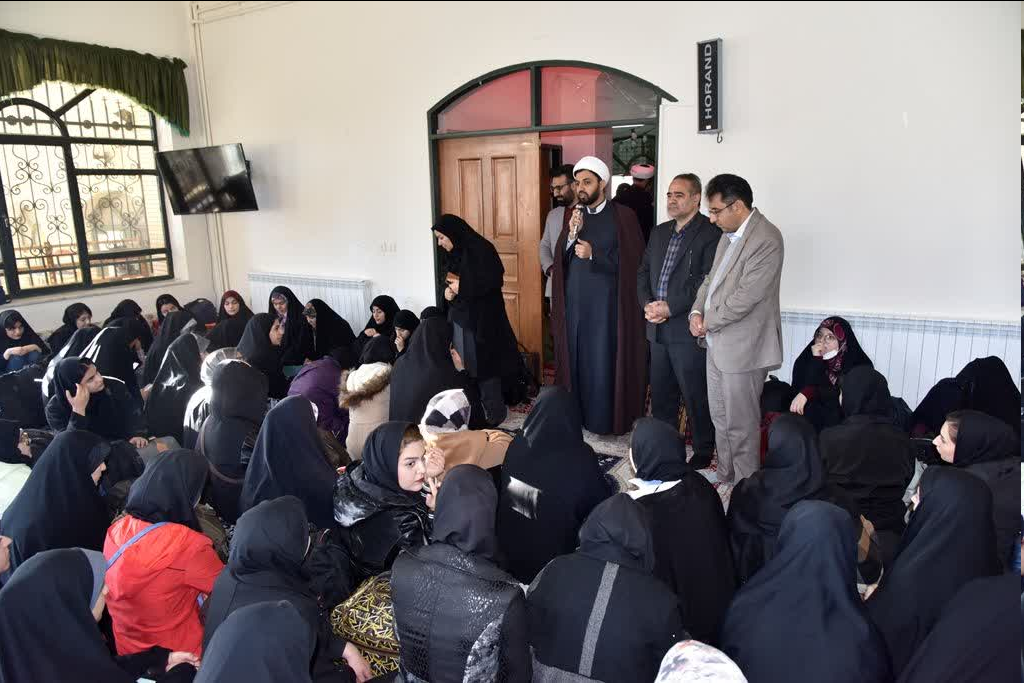 اعزام دانشجویان از شهرکرد به مناطق عملیاتی راهیان نور