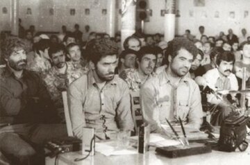 سیدمحمد خامنهای: به حکم بازرگان مأمور اداره باقیمانده ساواک شدم سیدمحمد خامنهای: به حکم بازرگان مأمور اداره باقیمانده ساواک شدم