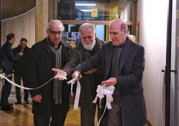 نمایش عکس‌های میشل ستبون از انقلاب در فرهنگسرای نیاوران 