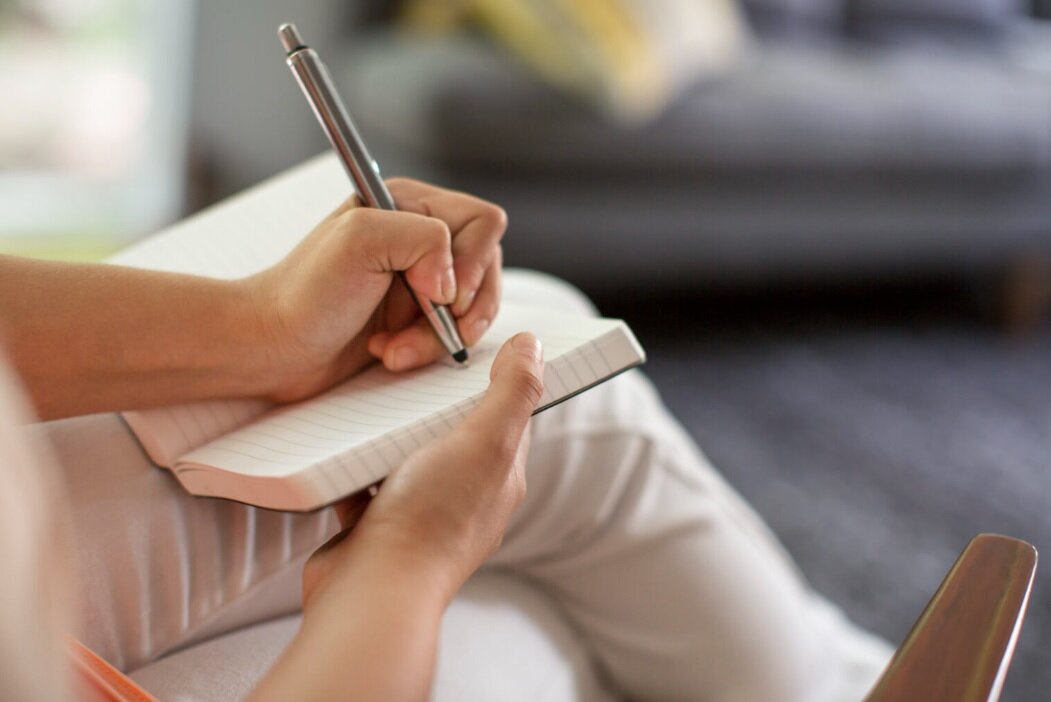 پیش از شروع سال نو، افکارتان را هم خانهتکانی کنید/ ۶ دلیل، ۷ راهکار