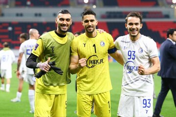 همه مسئولان ایران پرسپولیسی هستند؛ درست نیست در رسانه ملی این صحبتها مطرح میشود همه مسئولان ایران پرسپولیسی هستند؛ درست نیست در رسانه ملی این صحبتها مطرح میشود