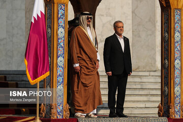 تصاویری از استقبال رئیس جمهور از امیر قطر/ کدام دولتمردان پزشکیان حضور داشتند؟ تصاویری از استقبال رئیس جمهور از امیر قطر/ کدام دولتمردان پزشکیان حضور داشتند؟