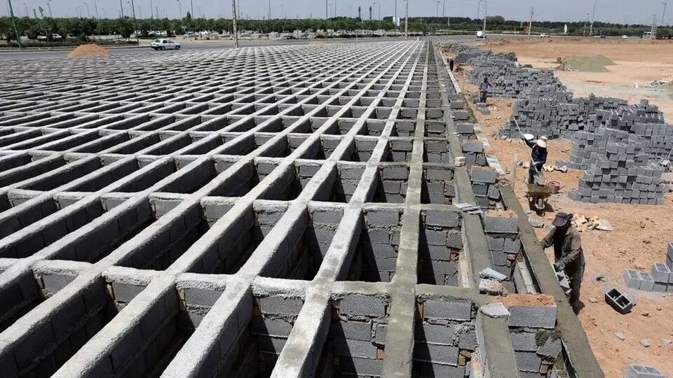 بیش از ۸۰۰ قبر بهصورت رایگان در باغ رضوان ارومیه تخصیص یافت. بیش از ۸۰۰ قبر بهصورت رایگان در باغ رضوان ارومیه تخصیص یافت.