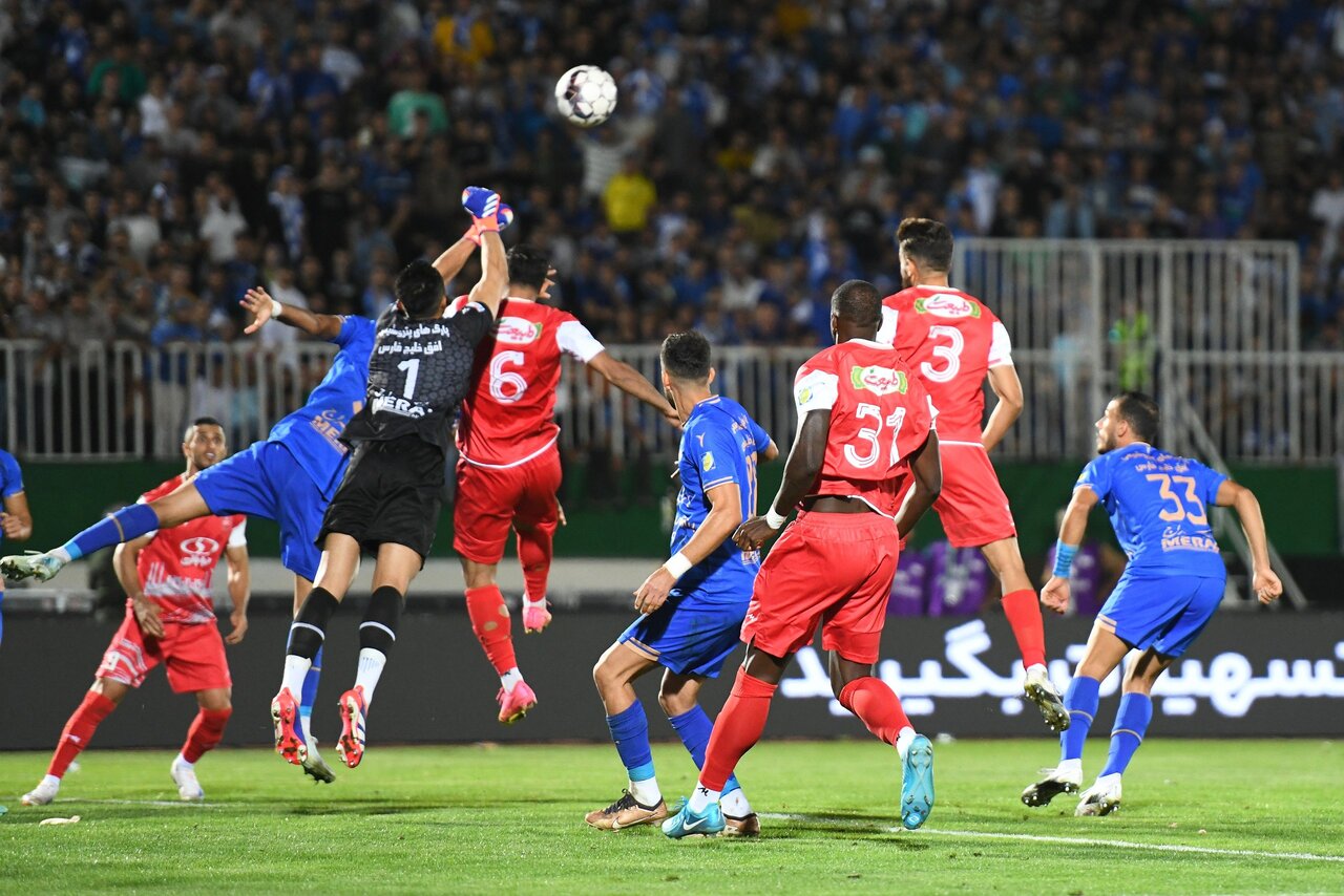 وضعیت نامطلوب سرخابیها پیش از دربی؛ استقلال سرمربی ندارد، پرسپولیس سخت میبرد!