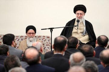 عکسی از رئیس سازمان اطلاعات سپاه در دیدار رهبری با مقامات وزارت اطلاعات عکسی از رئیس سازمان اطلاعات سپاه در دیدار رهبری با مقامات وزارت اطلاعات