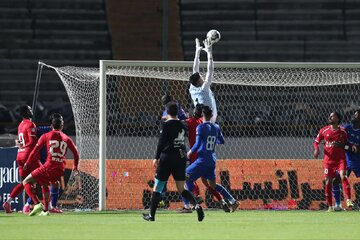 استقلال نساجی؛ بدون هواداران زن!