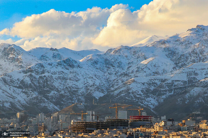 آسمان آبی و بی‌نظیر امروز تهران