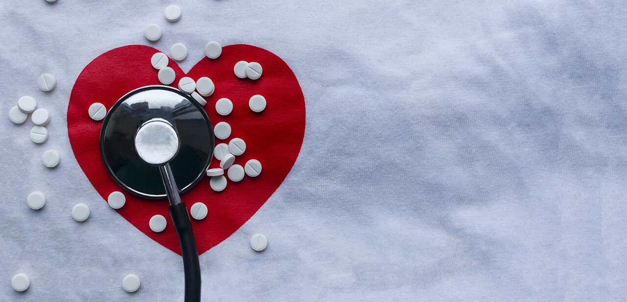 آیا آسپریندرمانی برای قلب مفید است؟/ ۳ عارضه مهم مصرف این دارو/ چه کسانی نباید آسپرین مصرف کنند؟