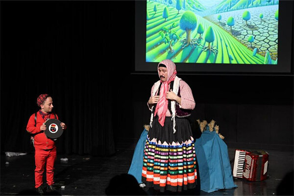 نمایشهای روی صحنه از «نوردخت» و «لالهزاریها» تا «ترور» و «هر روز نوروزه»