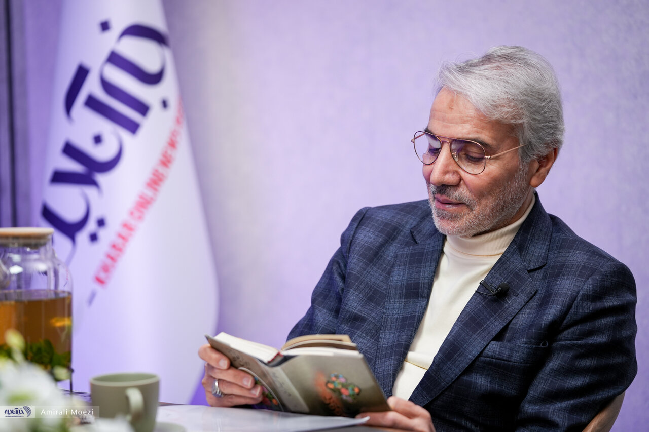 نوبخت: با مردم گرسنه نمی توانیم رو در روی دنیا بمانیم/ روحانی آینده ایران را قطعا دستآویز رفاقت نمی کند/ یک گروه خواهان ابقای تحریم ها هستند