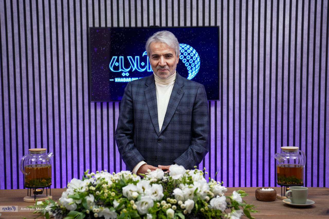 نوبخت: با مردم گرسنه نمی توانیم رو در روی دنیا بمانیم/ روحانی آینده ایران را قطعا دستآویز رفاقت نمی کند/ یک گروه خواهان ابقای تحریم ها هستند