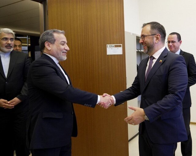 دیدار عراقچی با وزیرخارجه ونزوئلا/تاکید بر مقابله با یکجانبهگرایی آمریکا