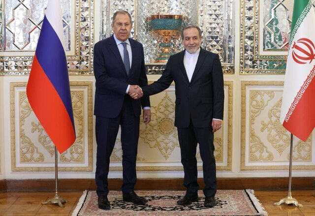 گمانهزنیها از سفر لاوروف به تهران/ مسکو در قلب خاورمیانه دنبال چیست؟