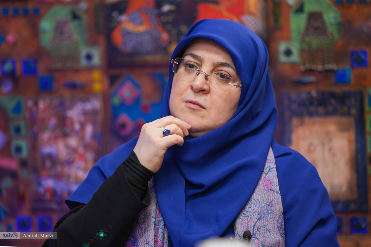 مهاجرانی: فرزندم دوتابعیتی نیست / سال آسانی در پیش نداریم / دلار 95 هزار تومانی حتما روی زندگی من هم سایه انداخته است 4