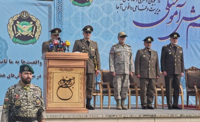 فرمانده کل ارتش: رهبری فرمودند اگر تهدیدات علیه ایران را عملی کنند، ما هم تهدید را عملی خواهیم کرد و به امنیت شان تعرض خواهیم کرد