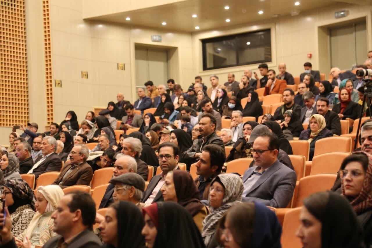 آیین نکوداشت شاعر و مدیحه سرای پیشکسوت استاد سید محمود الهام بخش آیین نکوداشت شاعر و مدیحه سرای پیشکسوت استاد سید محمود الهام بخش