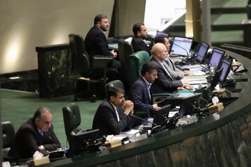 انتقاد قالیباف از رسایی: قرار بود طبق دستور تذکر دهید!/ تعلیق همکاری با آژانس باید طبق قانون انجام شود انتقاد قالیباف از رسایی: قرار بود طبق دستور تذکر دهید!/ تعلیق همکاری با آژانس باید طبق قانون انجام شود