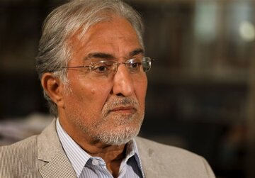 الزامات اداره اقتصاد در دوره جنگ/ راغفر:‌ می‌توانیم بدون دستپاچگی از این وضعیت بیرون برویم/ تعهدات قانون اساسی به مردم اجرا شود