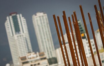 ماجرای دنبالهدار هتل پرحاشیه تهران/ دفاع عجیب معاون زاکانی از ساخت و ساز هتل بلند مرتبه در حریم گسلی ماجرای دنبالهدار هتل پرحاشیه تهران/ دفاع عجیب معاون زاکانی از ساخت و ساز هتل بلند مرتبه در حریم گسلی