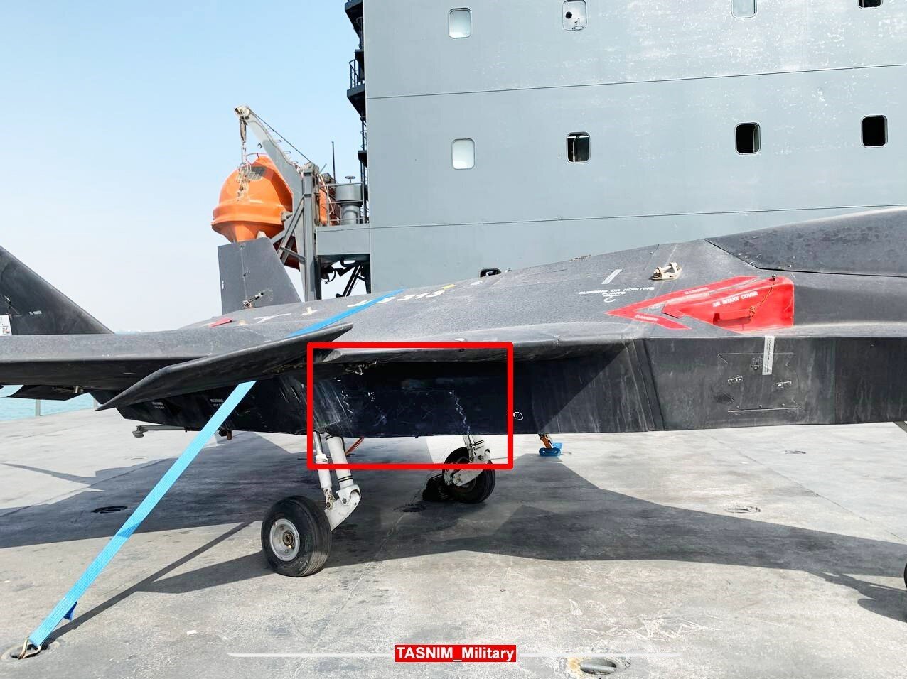 رونمایی سردار تنگسیری از پهپاد جدید سپاه با قابلیت شناسایی و بمبافکن + جزئیات و عکس