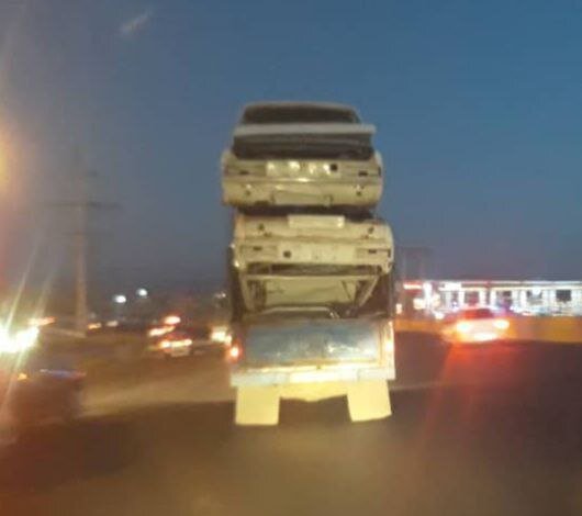 عکس | حمل عجیب دو پیکان با نیسان آبی!