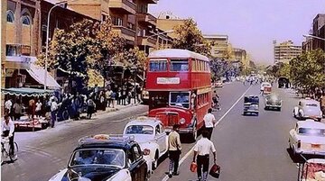 عکس | سفر به تهران قدیم؛ تکاپوی شب عید در دهه سی