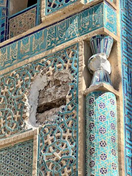 تخریب کاشی کاری سردرب خانقاه مسجد جامع نطنز