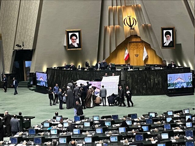 کنعانی مقدم: مخالفت با مصوبهای که به تایید رهبری رسیده عبور از جریان ولایت پذیری و نظام است/ قانون عفاف و حجاب تبدیل به اهرم فشار شده است