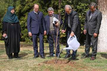 برنامه پزشکیان برای دوران بازنشستگی چه بود؟/ بلد نیستم از مردم پول بگیرم
