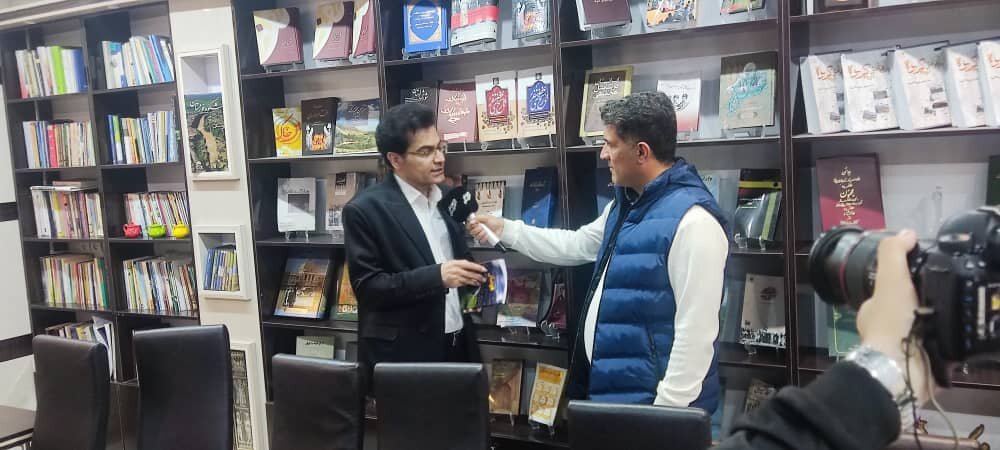 کتاب «فلسفه فوتبال» ترجمهی بیژن ایروانی با موضوع نگاهی فلسفی به فوتبال منتشر شد