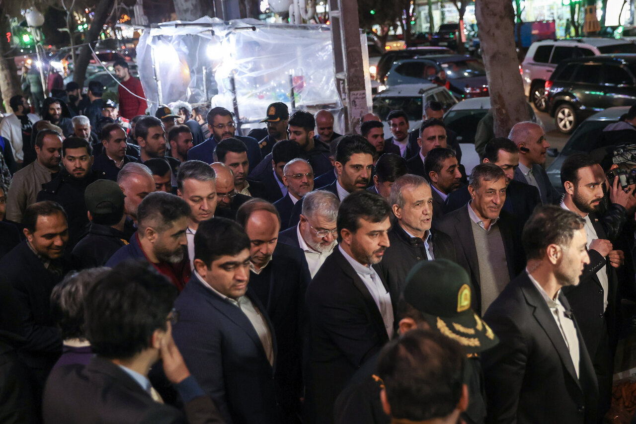 عکسی از حضور سرزده مسعود پزشکیان در بازار رودهن