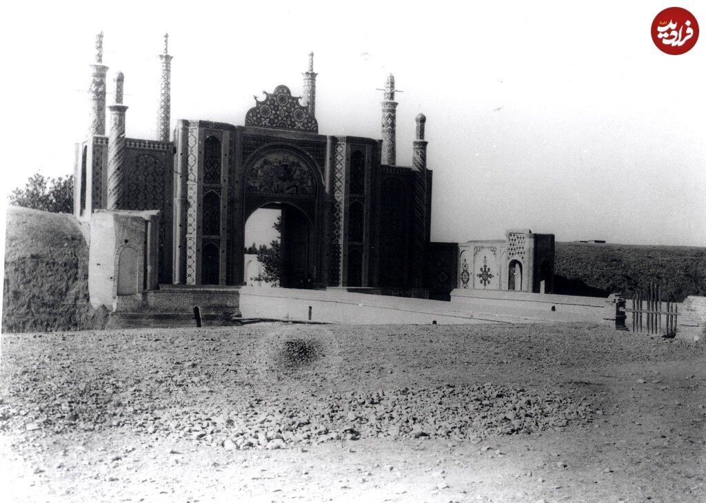 عکس/ سفر به عصر قاجار؛ از فردوسی و لالهزار تا توپخانه و دروازه شمیران