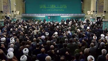 نماینده حاشیه ساز در دیدار رهبری چه کسی بود؟/ باز هم پای تندروها در میان است نماینده حاشیه ساز در دیدار رهبری چه کسی بود؟/ باز هم پای تندروها در میان است