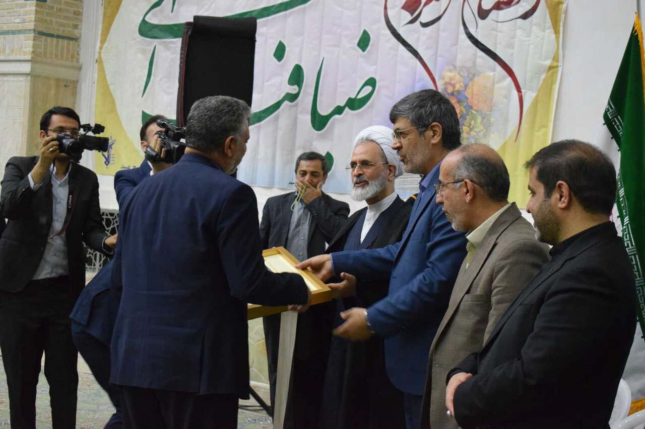 برگزاری مراسم تکریم و معارفه سرپرست فرمانداری ویژه شهرستان میبد برگزاری مراسم تکریم و معارفه سرپرست فرمانداری ویژه شهرستان میبد