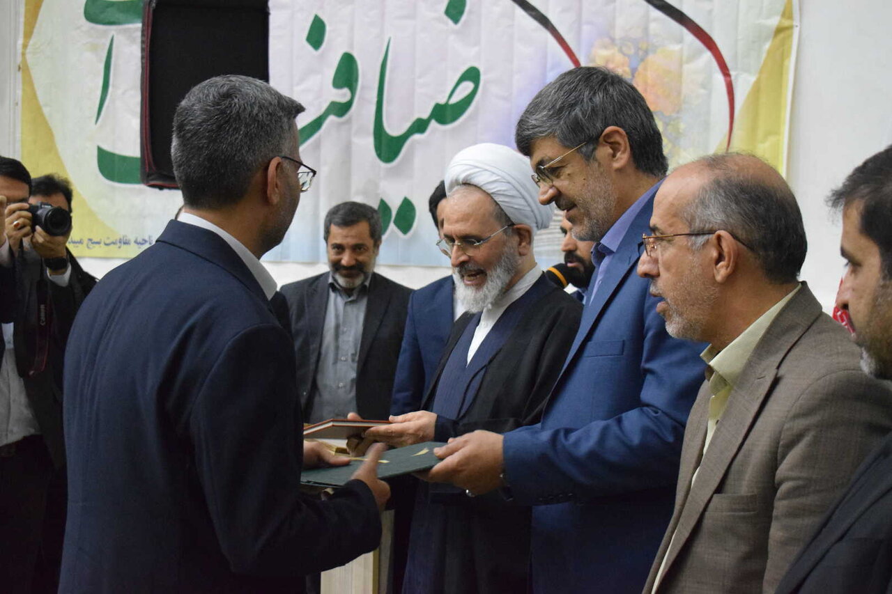 برگزاری مراسم تکریم و معارفه سرپرست فرمانداری ویژه شهرستان میبد برگزاری مراسم تکریم و معارفه سرپرست فرمانداری ویژه شهرستان میبد