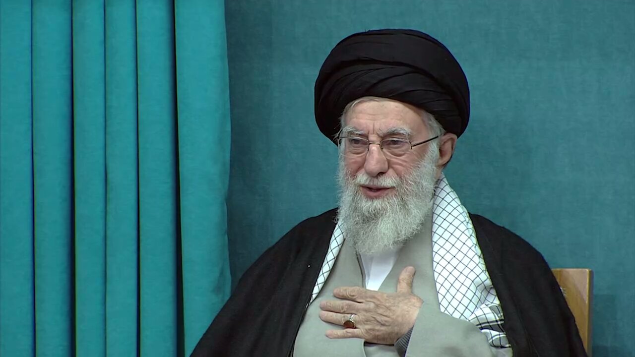 اولین تصاویر از دیدار رمضانی کارگزاران نظام با رهبر انقلاب