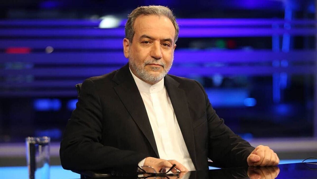 Foreign minister says Iran stands with Iraq to thwart unlawful U.S. moves