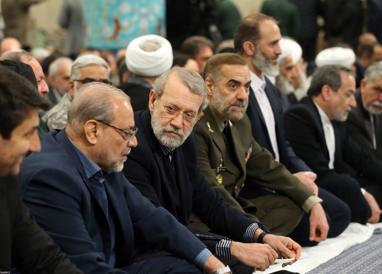 تصاویری علی لاریجانی در حاشیه دیدار رهبر انقلاب با کارگزاران نظام/ سردار قاآنی هم شکار دوربینها شد