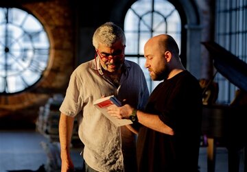 حضور سلبریتیها از سروش صحت تا بهاره رهنما؛ تهدید یا فرصت در حوزه کتاب/ حضور چهرهها به فروش کتاب کمک کرده است حضور سلبریتیها از سروش صحت تا بهاره رهنما؛ تهدید یا فرصت در حوزه کتاب/ حضور چهرهها به فروش کتاب کمک کرده است