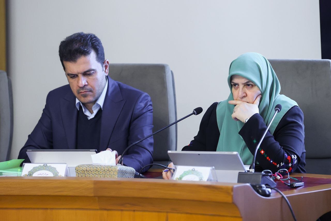 تصاویری از جلسه امروز هیئت دولت و صندلی خالی ظریف و همتی