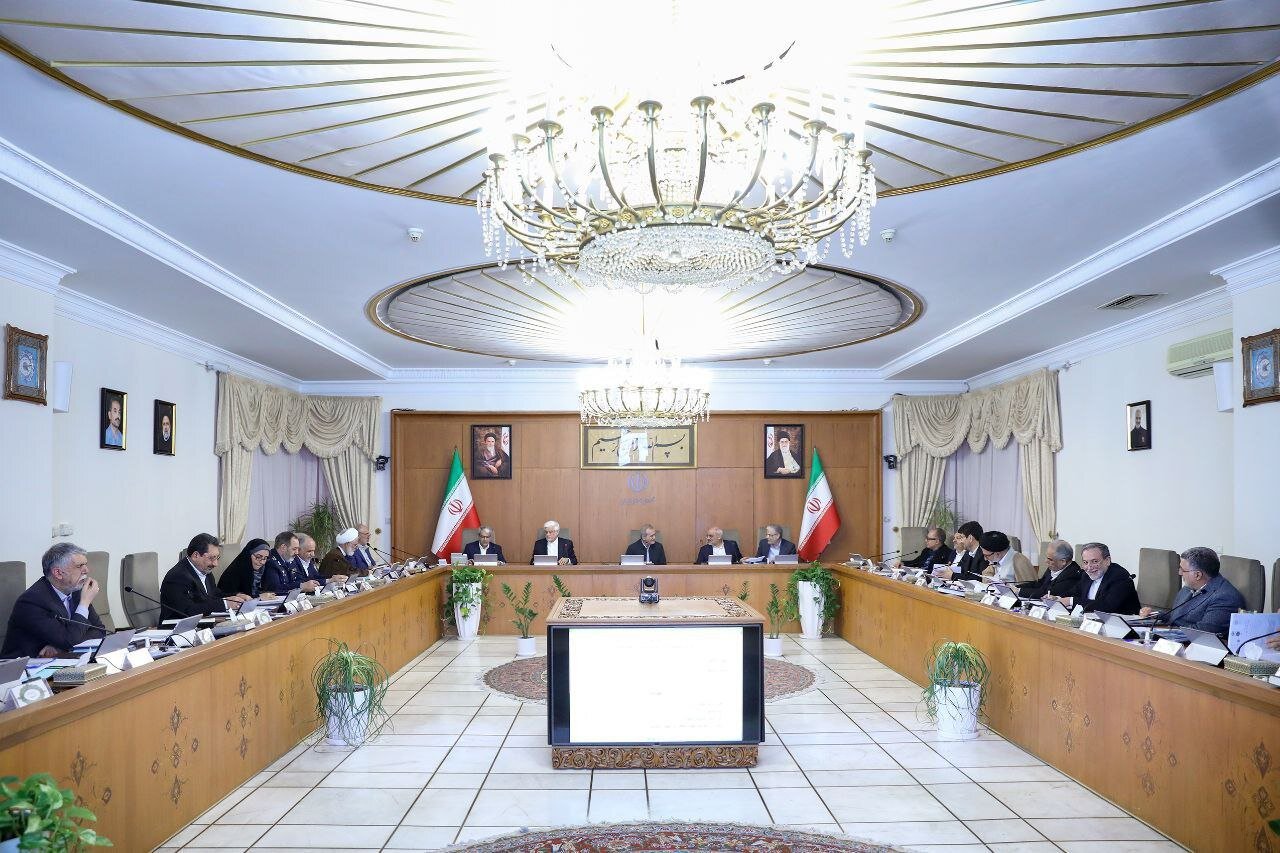 تصاویری از جلسه امروز هیئت دولت و صندلی خالی ظریف و همتی