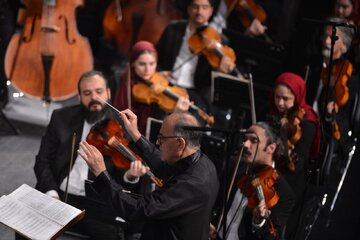 ارکستر سمفونیک تهران از نیمه تعطیلی خارج میشود