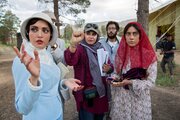 کیهان: دست اندرکاران سریال سووشون با قراردادن صحنه های غیراخلاقی، کاری کردند که توقیف شان کنند و بعدا همین توقیف باعث تبلیغ شان شود و بیشتر بفروشند