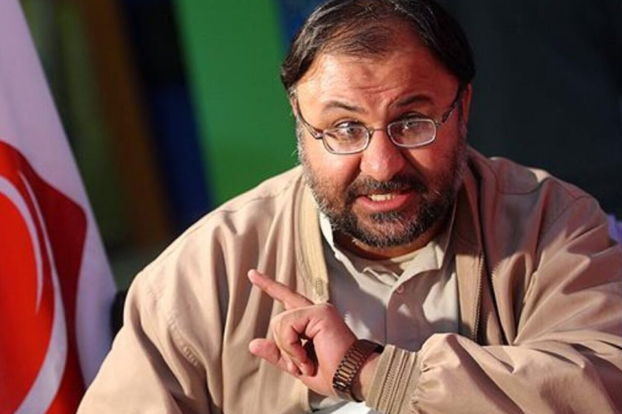 فعال اصولگرایانه به شروین حاجی پور حملهای شدید و غیرمنتظره کرد/ عفو، موشهای کوچک را به کفتارهای مرگبار و گوشتخوار تبدیل کرد. فعال اصولگرایانه به شروین حاجی پور حملهای شدید و غیرمنتظره کرد/ عفو، موشهای کوچک را به کفتارهای مرگبار و گوشتخوار تبدیل کرد.